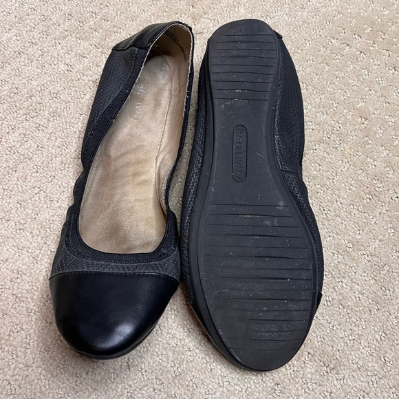 Relativity Black Flats Size 9 - Picture 5 of 5